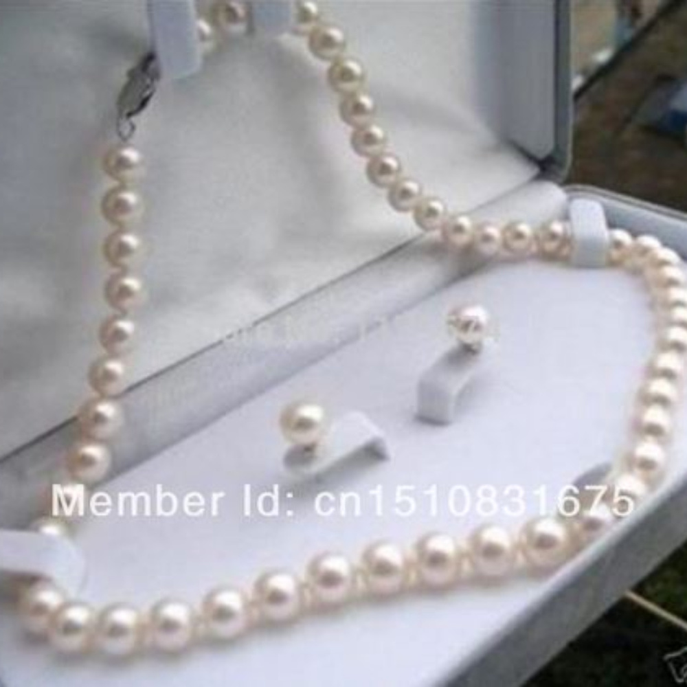White Akoya Pearl Necklace